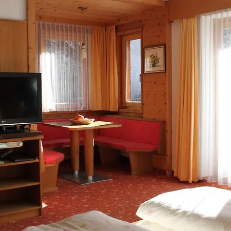 Aparthotel Christophorus Burgusio